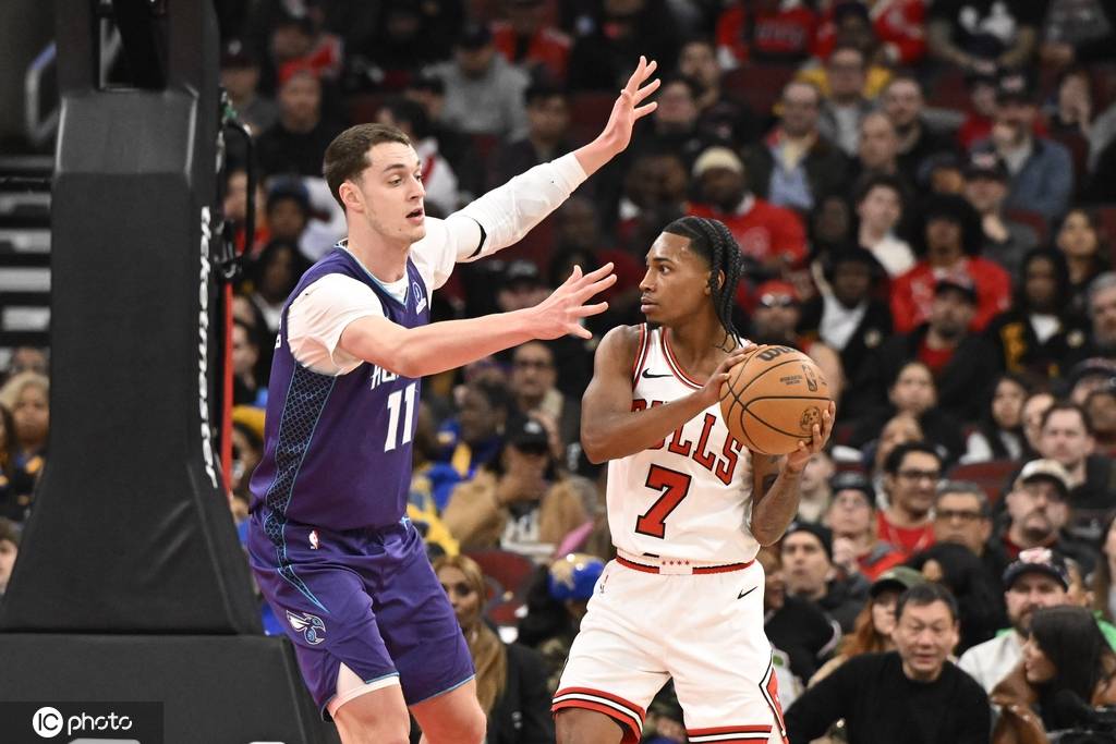 布泽利斯32分米勒23分 公牛不敌黄蜂10连败